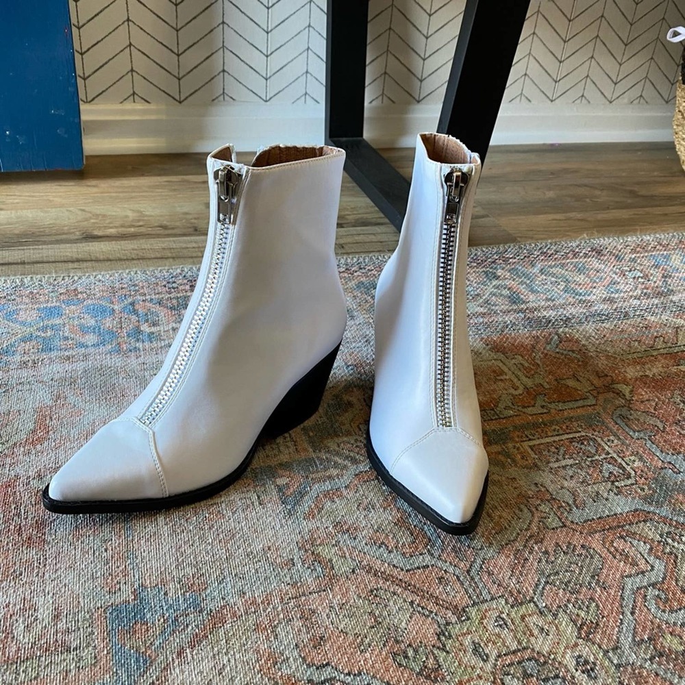 JEFFREY CAMPBELL Landyn zip front boot booties white 6.5 brand new